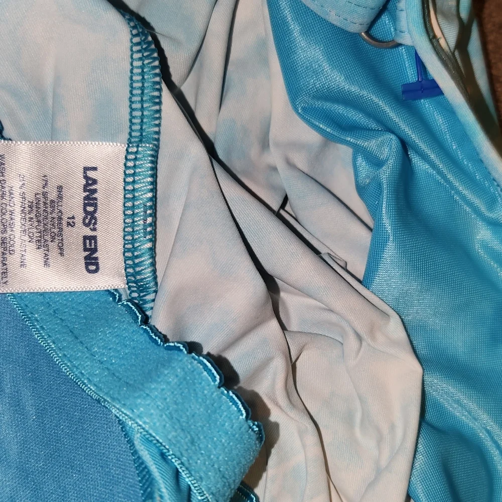 Lands' End Tankini Swim Top**Bundle and Save**Make me an offer!